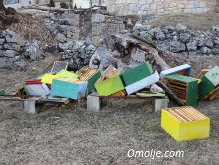 Read more: Orkanska bura opustošila Omolje i Borčane, foto zapis