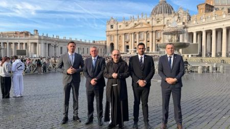 Read more: Vlada Hercegbosanske županije osudila fotomontažu portala Livanjski.com: „Susret sa Svetim Ocem ne...