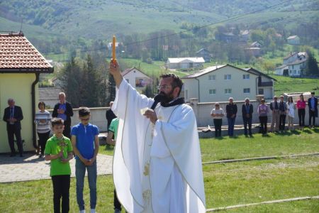 Read more:  Najava svetih misa na grobljima i blagoslov polja
